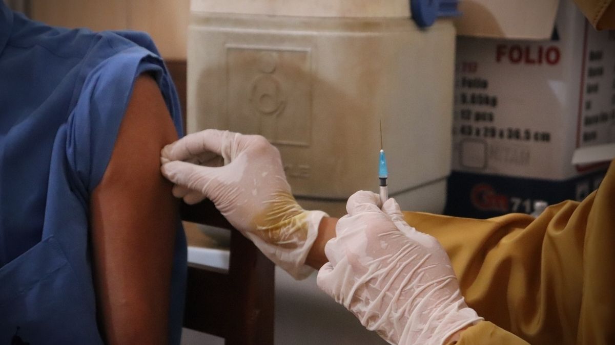 Zimbabwe awaits donation of 60,000 Covid-19 vaccines from Mauritius