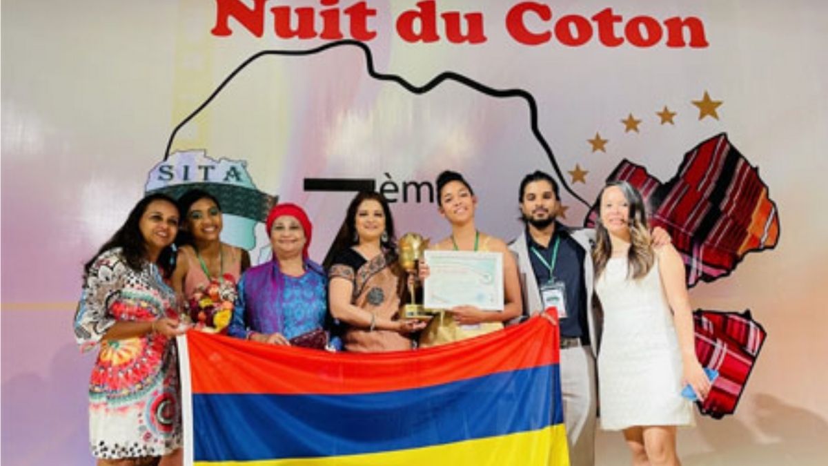 Mauritius wins First prize at the African textile exhibition