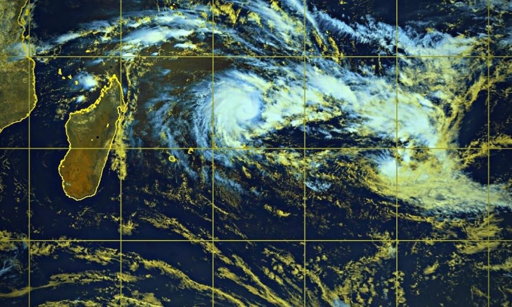 Cyclone warning class 1 in force in Mauritius