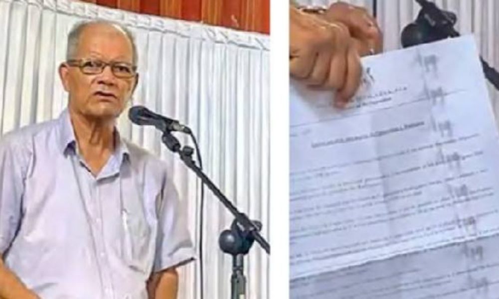 Rodrigues Chief Commissioner Serge Clair burns Xavier Duval's letter