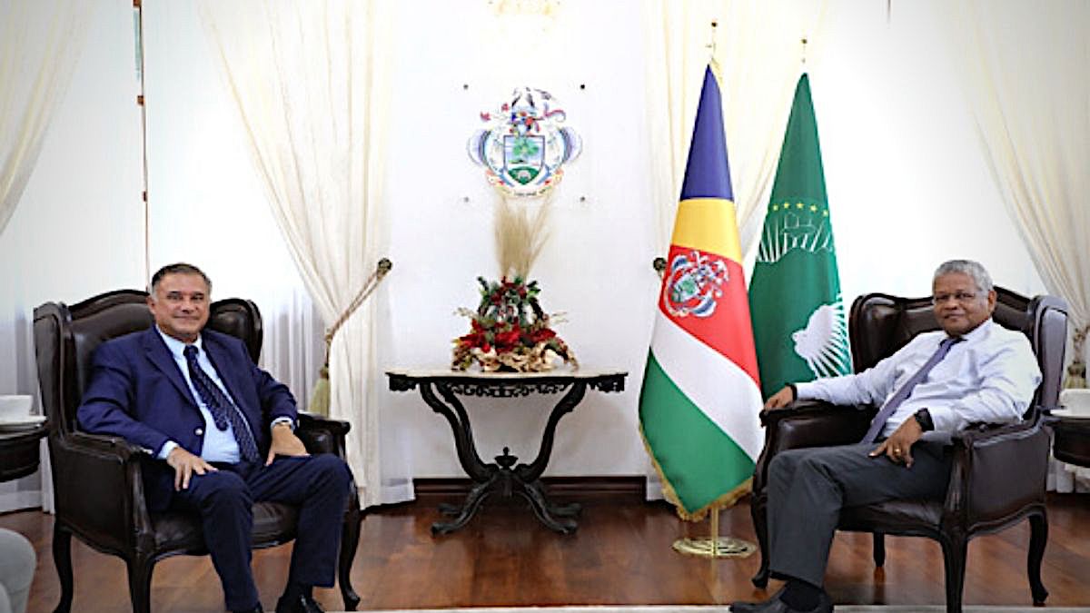 Ahmed Parkar meets Seychelles President to talk bilateral cooperation