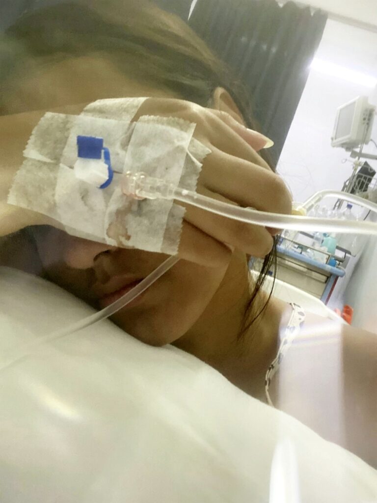 English beauty queen nearly dies from deadly jellyfish sting in Mauritius