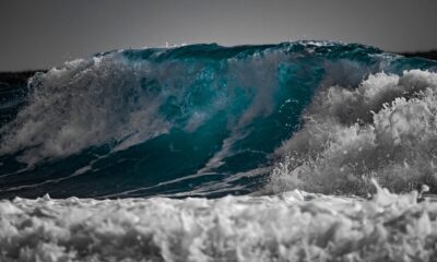 4-Meter Swells: Big Waves Warning till Tuesday 16th