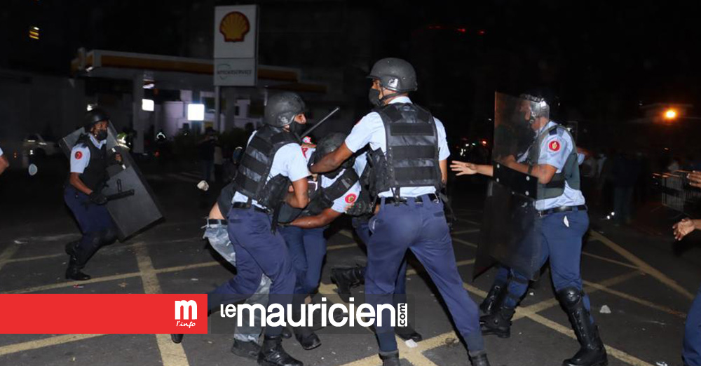 New protests, police confrontations in Mauritius after activist arrested