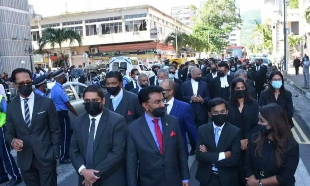 Lawyers take to the streets to protest against 'police actions'