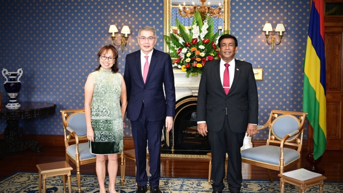Singapore wants to build 'warmer ties' with Mauritius