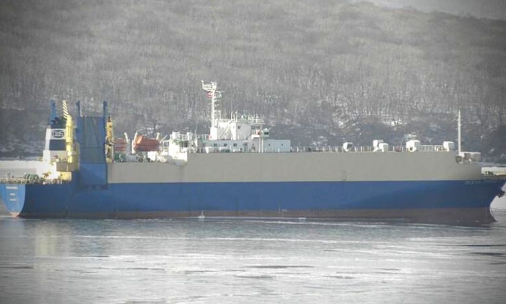 Tanker with 102,000 tonnes of fuel adrift off Mauritius