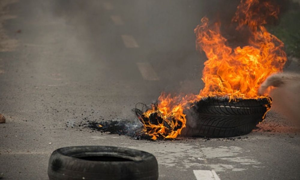 Anger mounts in Mauritius over water cuts: Villagers take to the streets
