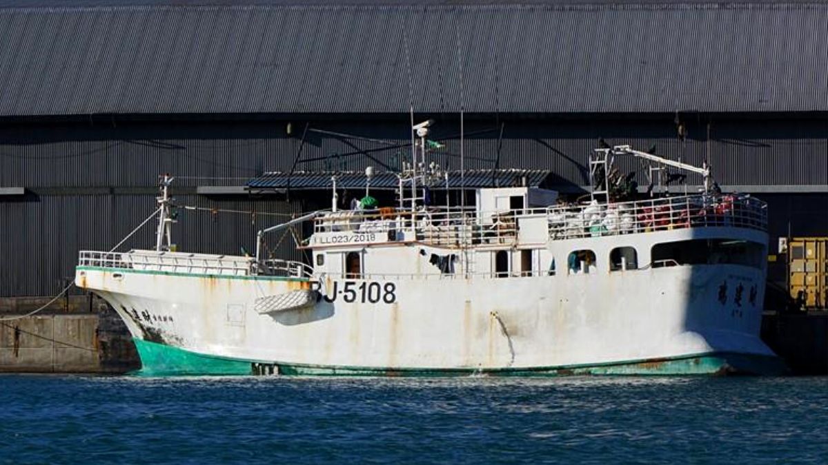 Mauritius Coast Guard fires over 60 shots at Taiwanese ship