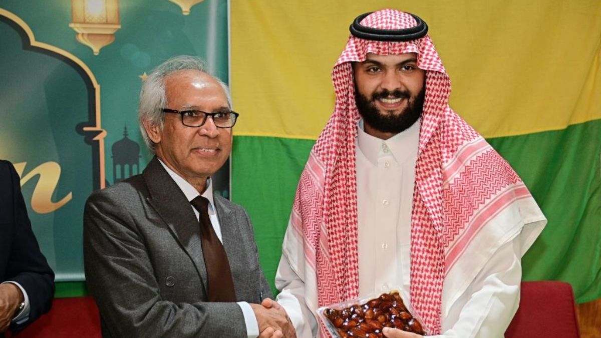 Saudi Arabia donates 35 tons of dates to Mauritius