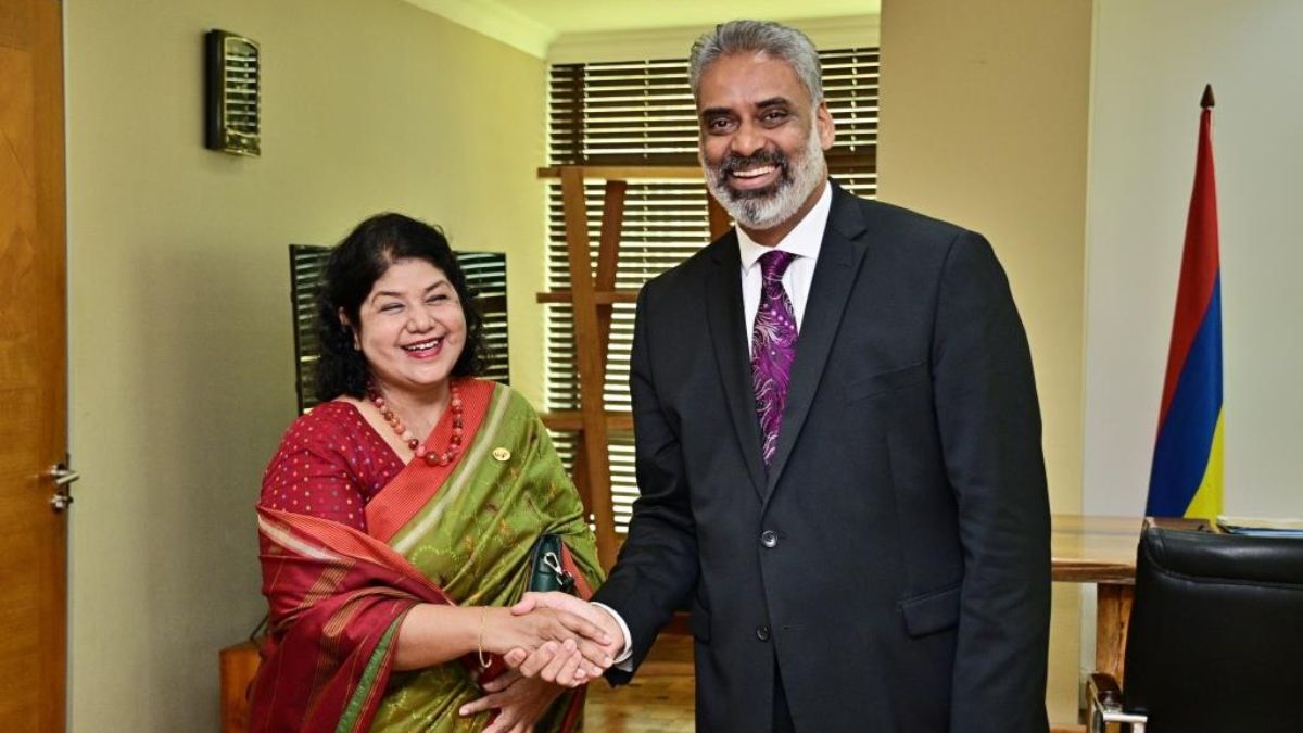 Bangladesh's High Commissioner Bids Farewell, Emphasizing Strengthened Ties with Mauritius"