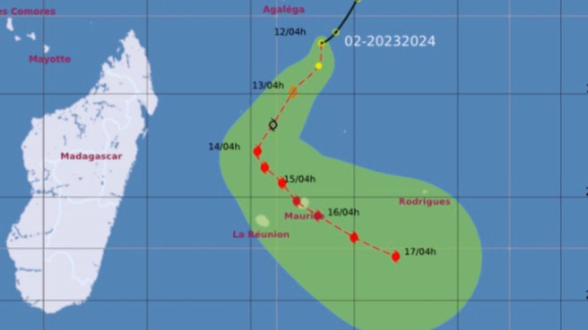 Storm Belal's Intensification Threatens Mauritius Next Week