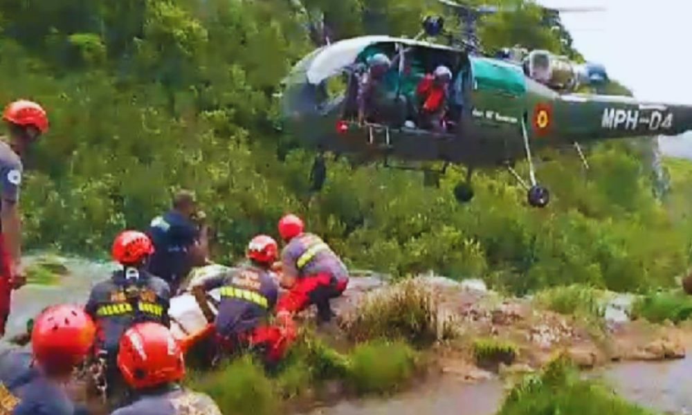 7 Cascades: French Man Rescued by Helicopter Squad