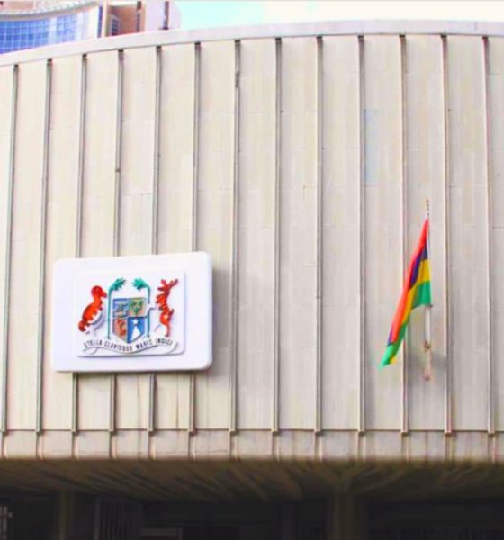 Critical Allegations Force Prime Minister to Dismiss Troubled Inner Circle Collaborator