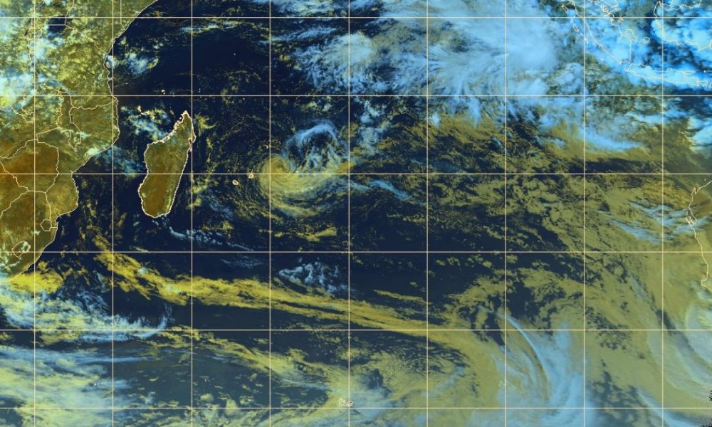 No Cyclone Warnings for Mauritius, Bheki Dispersed