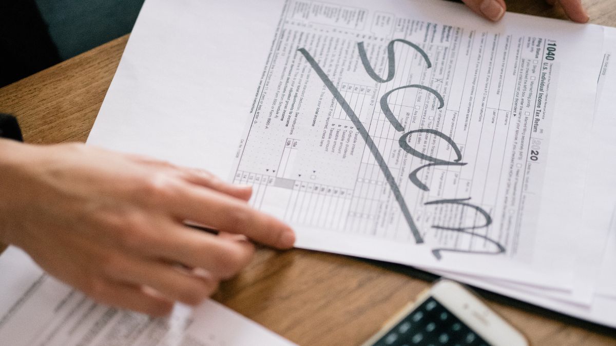 Job Aid Scheme: 285 "Ghost Employees" Loot Rs 31.9 Million!