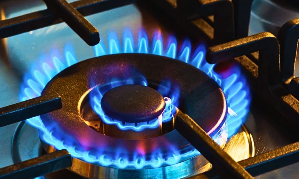 3 Arrested in Gas Decanting Operation in Baie-du-Tombeau