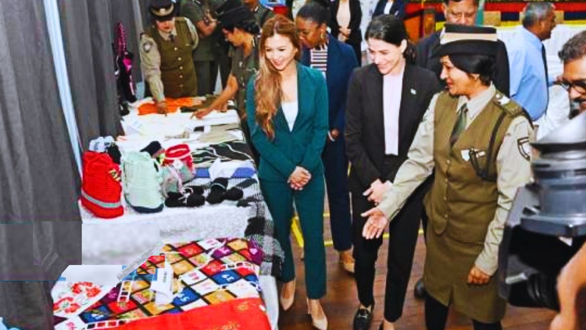 Mauritius Dons 5 Sewing Machines to Empower Female Inmates