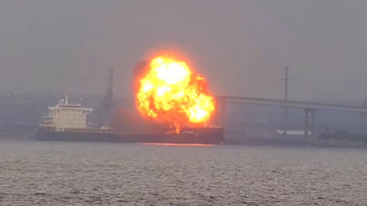 13-Year-Old Mauritius-Bound Coal Ship Rocked by Explosion