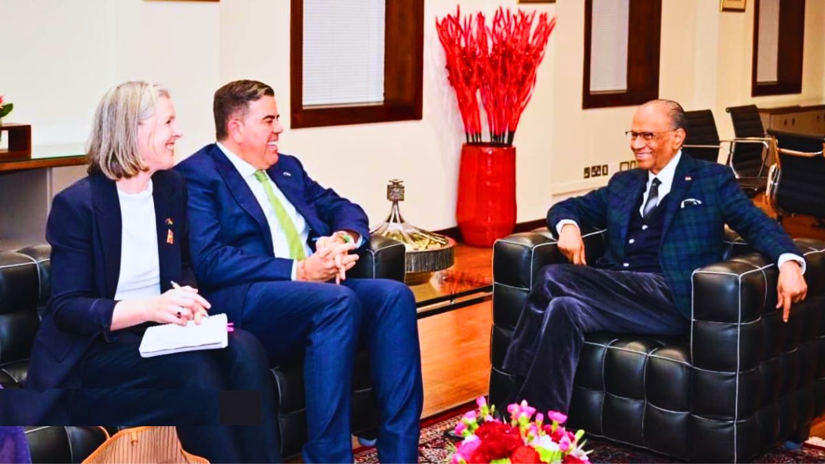 Speaker Dick Leads 7 Australian MPs in Courtesy Call to PM Ramgoolam