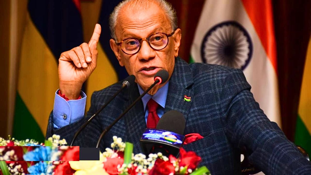 "Untenable" Situation: PM Forces Out Bank Governor Amid Stability Fears