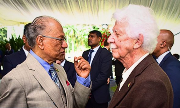 The 2 Government Leaders Remain Static After Inconclusive Discussion