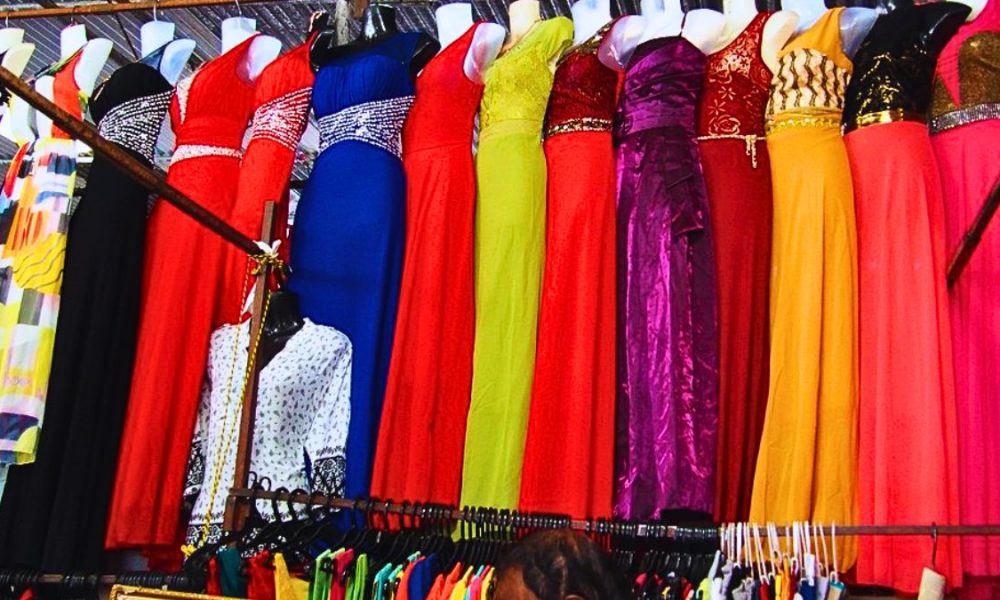 Illegal Street Vending Clampdown Launched Ahead of Christmas