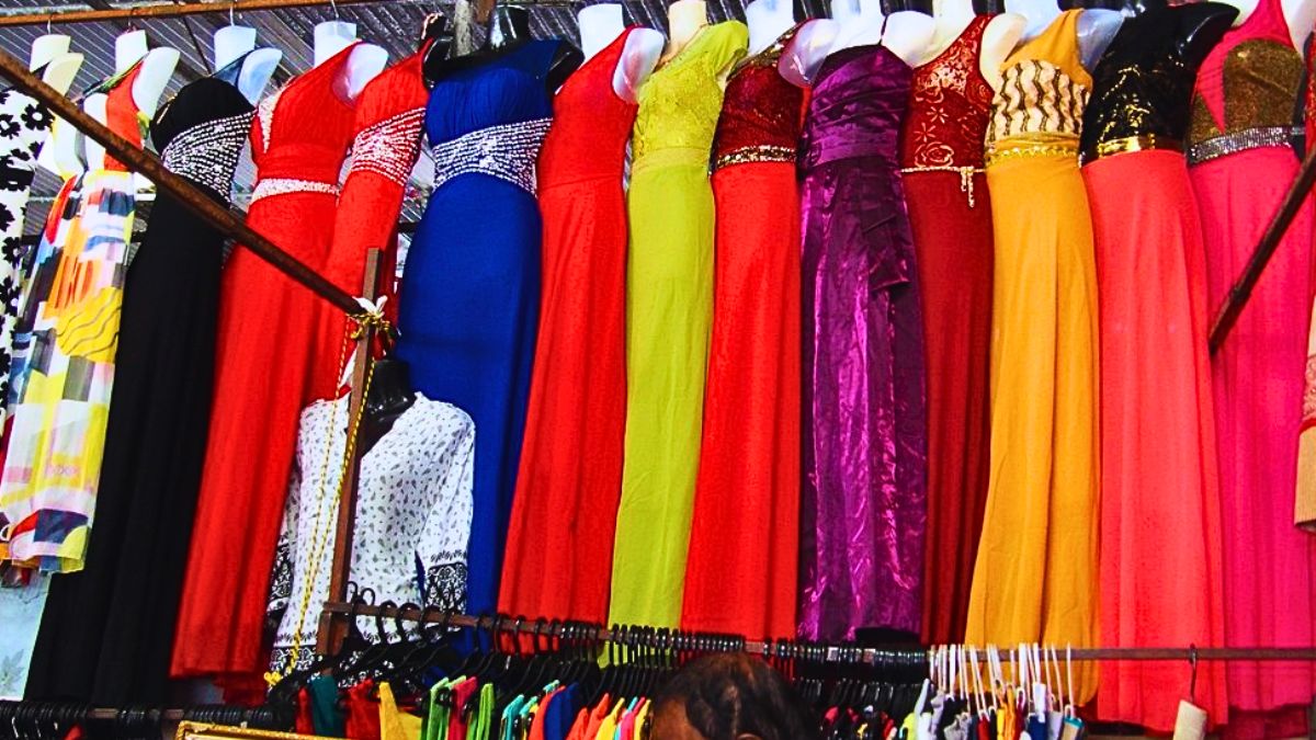 Illegal Street Vending Clampdown Launched Ahead of Christmas