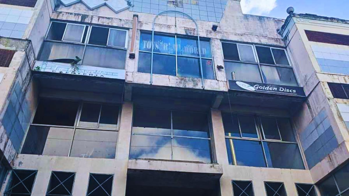 Rose-Hill’s 1990 Iconic Atrium Building to be Demolished After Decades of Decay