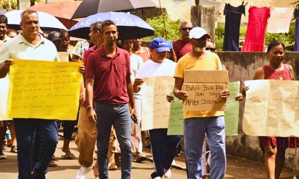 Only 2 of 18 Bus Lines are Working as Saint Hubert Residents Protest