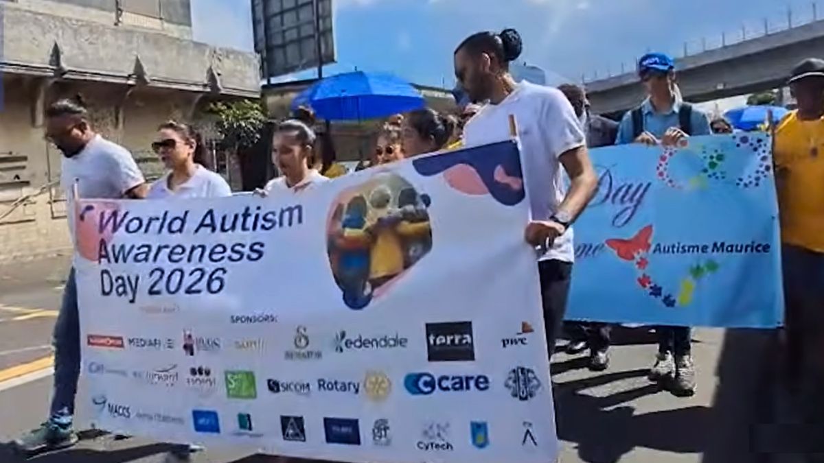 100s Join Curepipe Awareness Walk Marking World Autism Awareness Day April 2