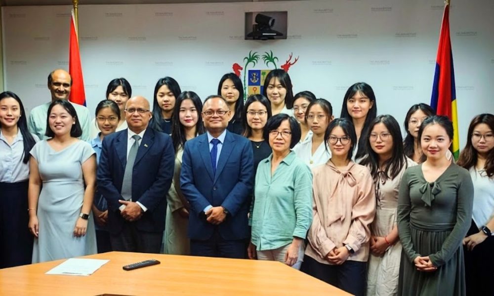 17 Chinese Volunteers Arrive to Bolster Modern Chinese Teaching in Primary Schools