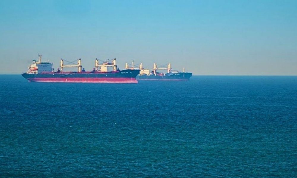 US Navy Moves 2 Seized Iranian Oil Tankers to Remote Diego Garcia