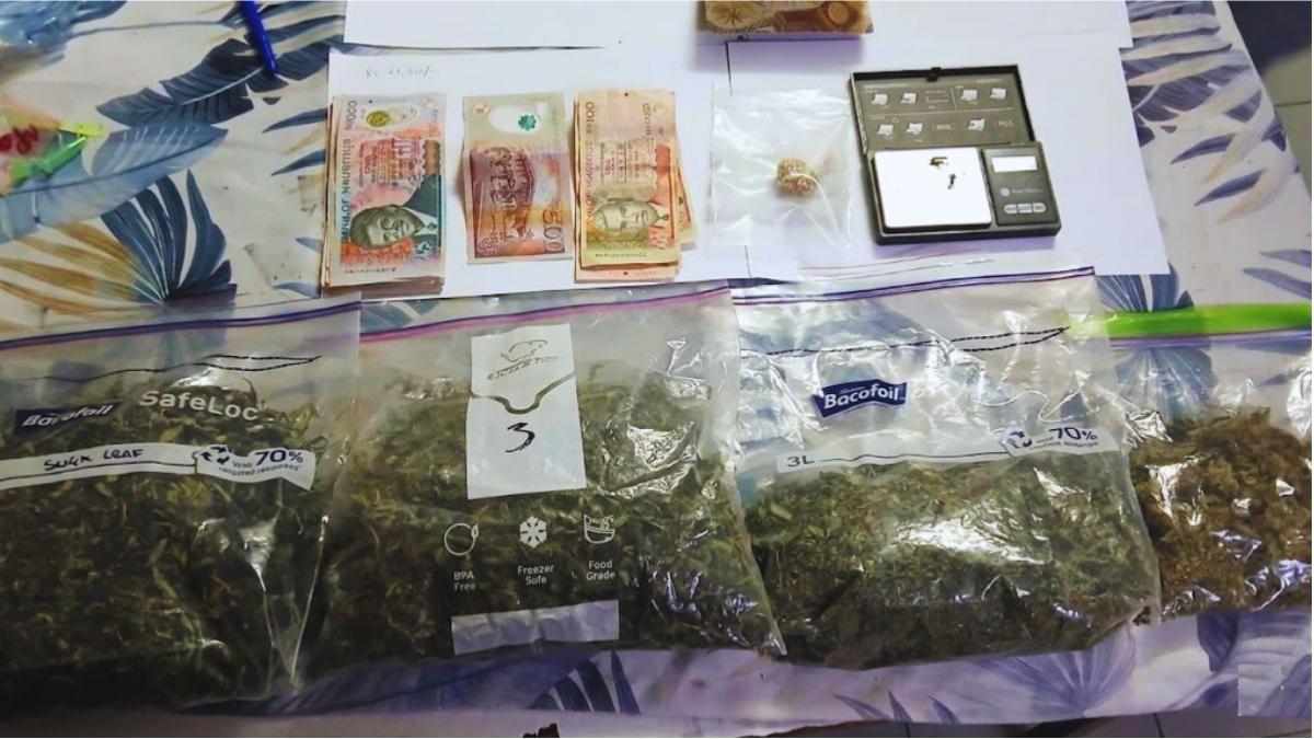 British Man Arrested in Flic-en-Flac with 4 Bags Cannabis